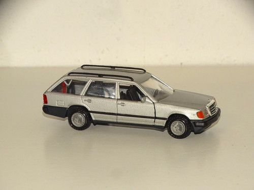 Conrad mercedes 280 w124 - mercedes,