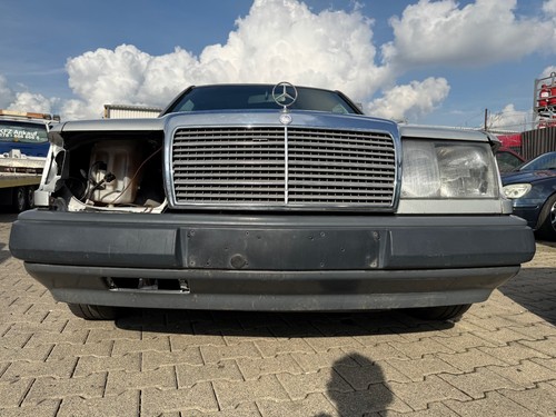 Mercedes w124 limousine - mercedes,