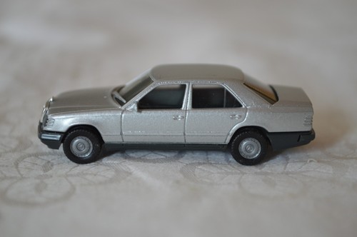Herpa mercedes 300 e w124 - mercedes,